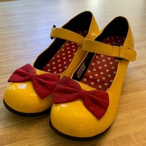 Yellow Disney Minnie Mouse Adult shoes